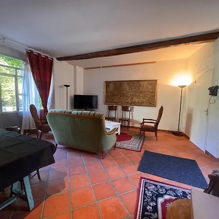 Au Coeur Des Monts D'auvergne Apartmán